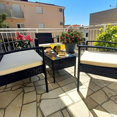 Apartmani Omrcen Baška Voda Buitenkant foto