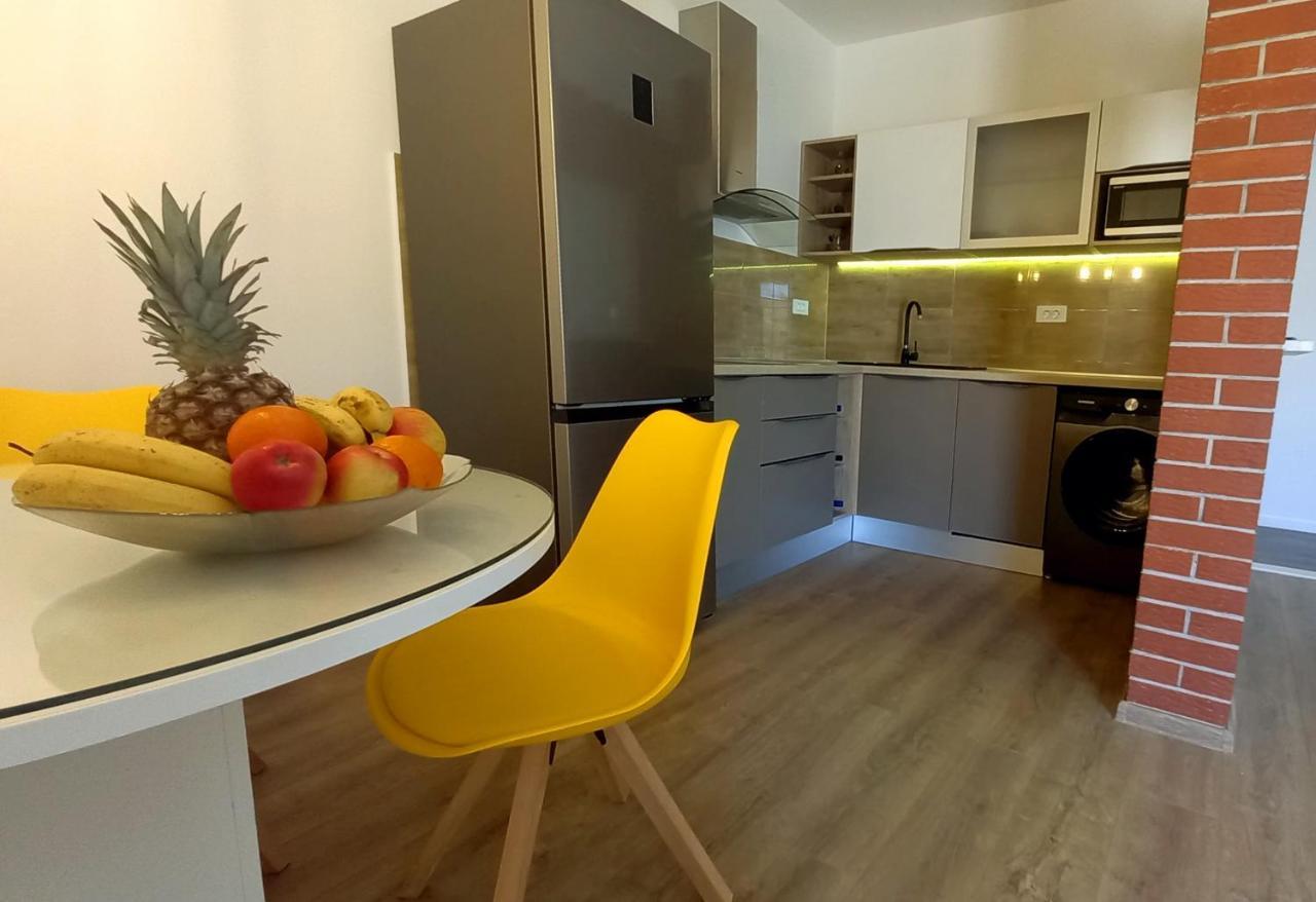 Apartmani Omrcen Baška Voda Buitenkant foto